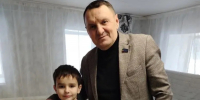 В рамках всероссийской благотворительной акции «Ёлка желаний» глава Дюсьметьевского сельского поселения Радик Ефимов встретился с 8-летним Аланом - Мамадышский район